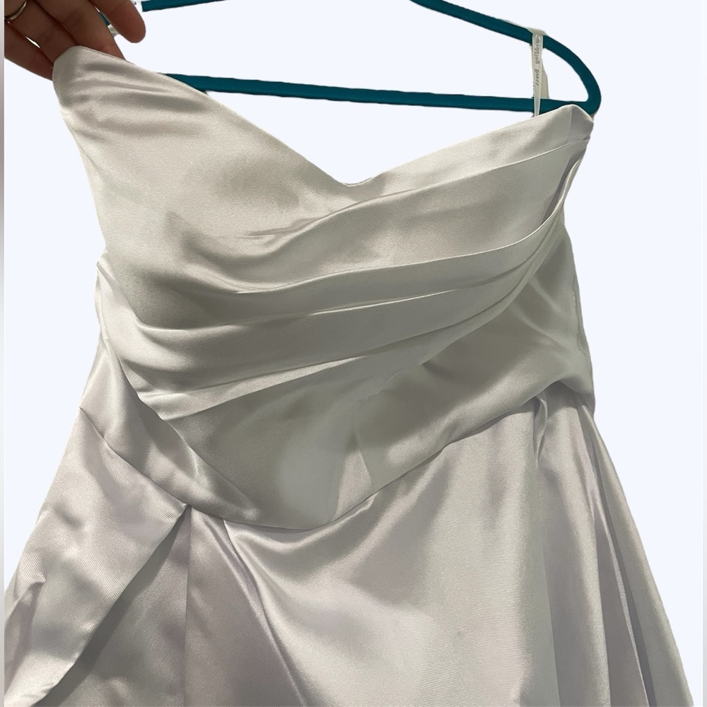 Elegant White Strapless Wedding Dress with High Slit - Picture 2 of 10